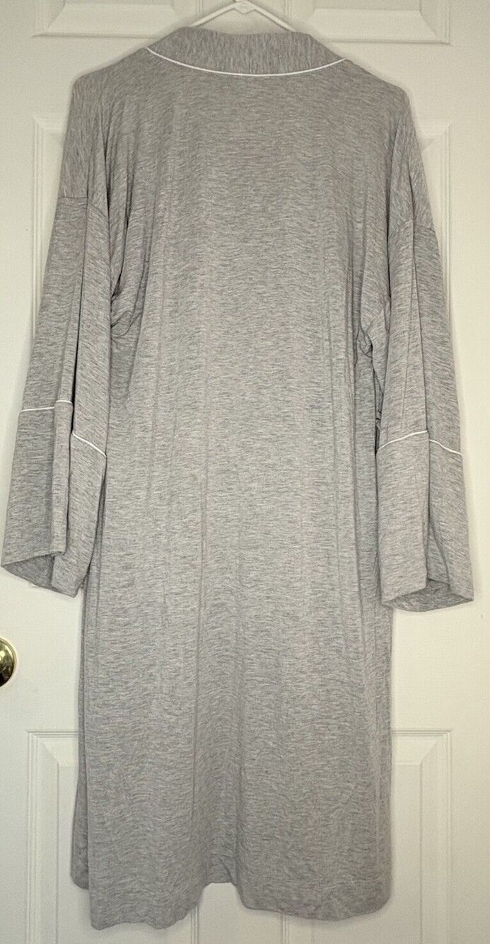 Nordstrom Lingerie Mid Length Small Grey White Trim Robe Missing Tie Belt - Picture 2 of 7